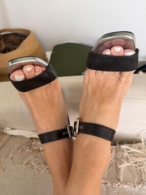 Neiman Marcus Black Leather Ankle-Strap Block Metallic Silver Heel Sandals
❤️🔥